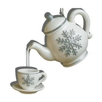 geerera Vintage Teapot Ornament, Christmas Tea Set Decor with Holly Berries, Pouring Tea Effect Figurine, for Kitchen Decor, Gift for Tea Enthusiasts, Holiday Display