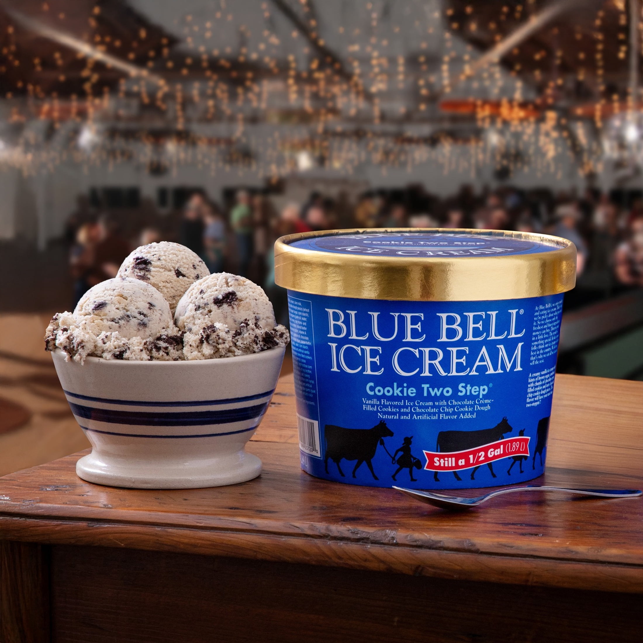 Blue Bell Cookie Two Step® Ice Cream Half Gallon, 64 fl oz