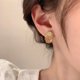 thumbnail image 4 of Pendientes de cristal color champán, pendientes ligeros para mujer, 4 of 6