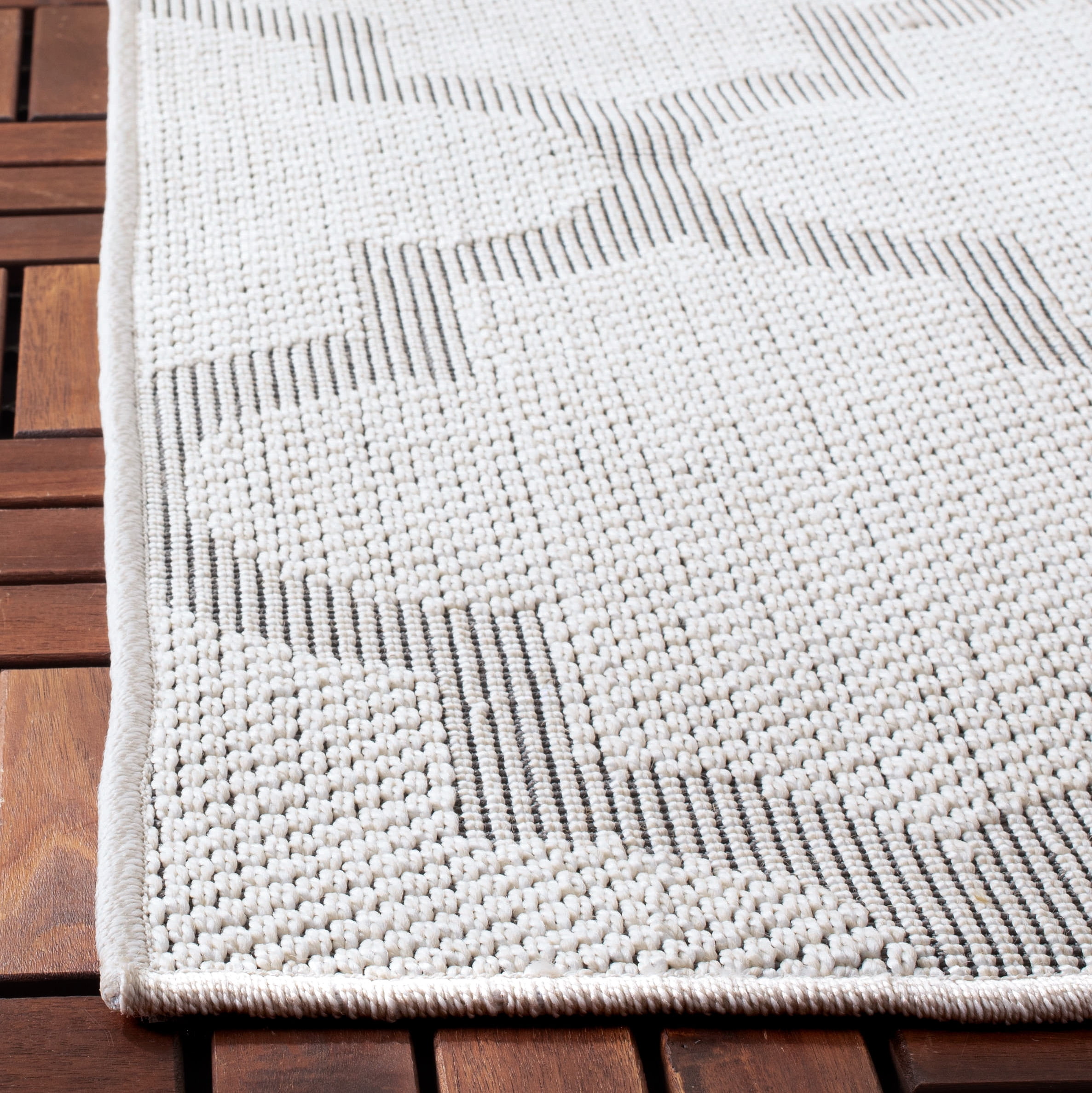 SAFAVIEH Machine Washable Rug Indoor/Outdoor Bermuda Collection - Bermuda Sophie Geometric Machine Washable Indoor/Outdoor Area Rug, Ivory/Light Grey, 6'7" x 9'2"