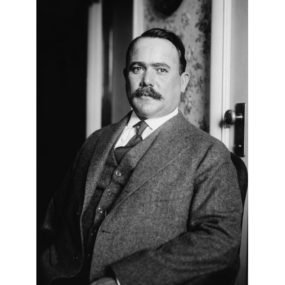 Alvaro Obregon A Été Président du Mexique de 1920 à 1924. Son Régime Pragmatique A Amélioré l'Histoire de l'Éducation (24 x 36)