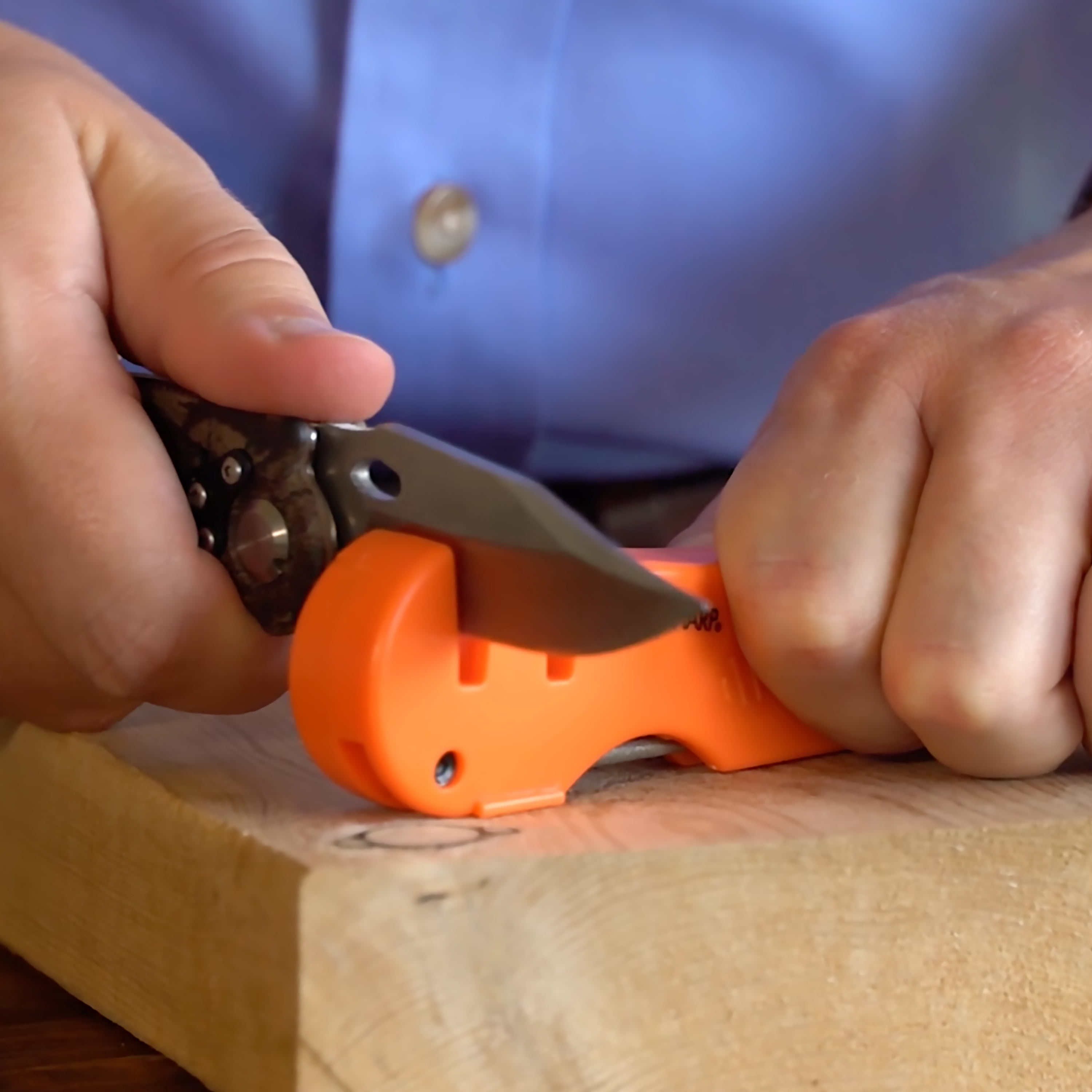 AccuSharp 4-in-1 Knife and Tool Sharpener - Blaze Orange
