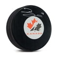 thumbnail image 1 of Zayne Parekh Équipe Canada Rondelle du Logo de Hockey Canada Signé, 1 of 2