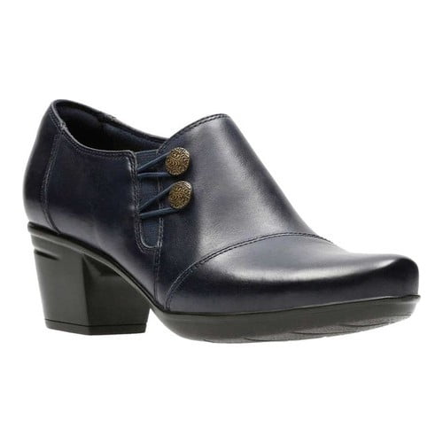 Clarks store emslie chara
