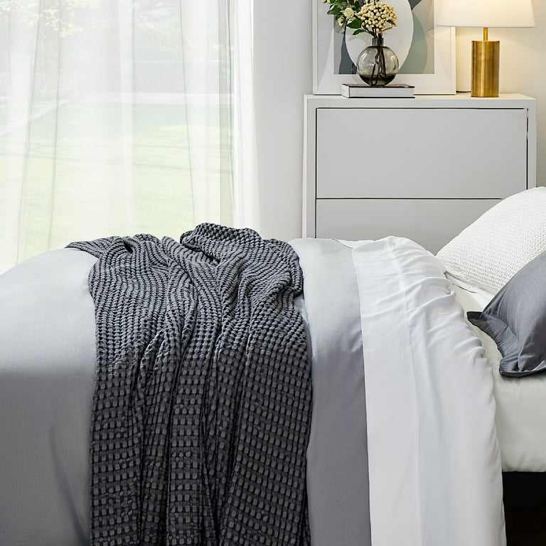 Bedsure Breathable Waffle Weave Queen Blanket, Cooling