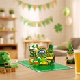 thumbnail image 2 of Tarjeta desplegable Greeting Art para el Día de San Patricio en 3D, 2 of 8