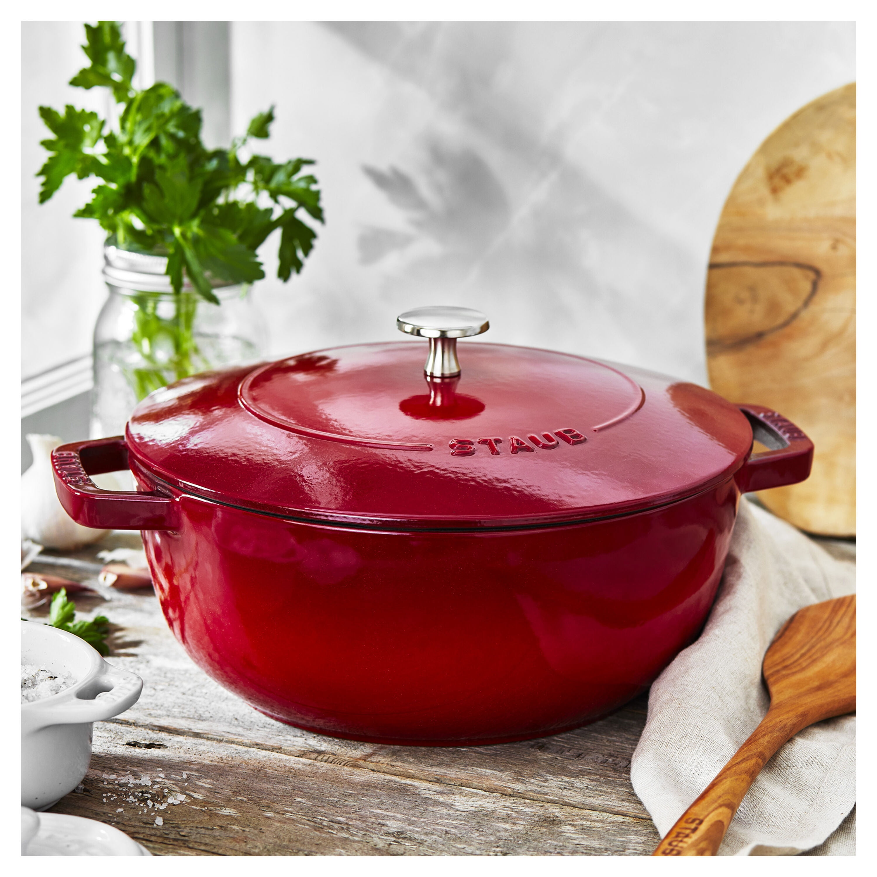 Staub La Cocotte 4.8 L Cast Iron Round French Oven, Cherry