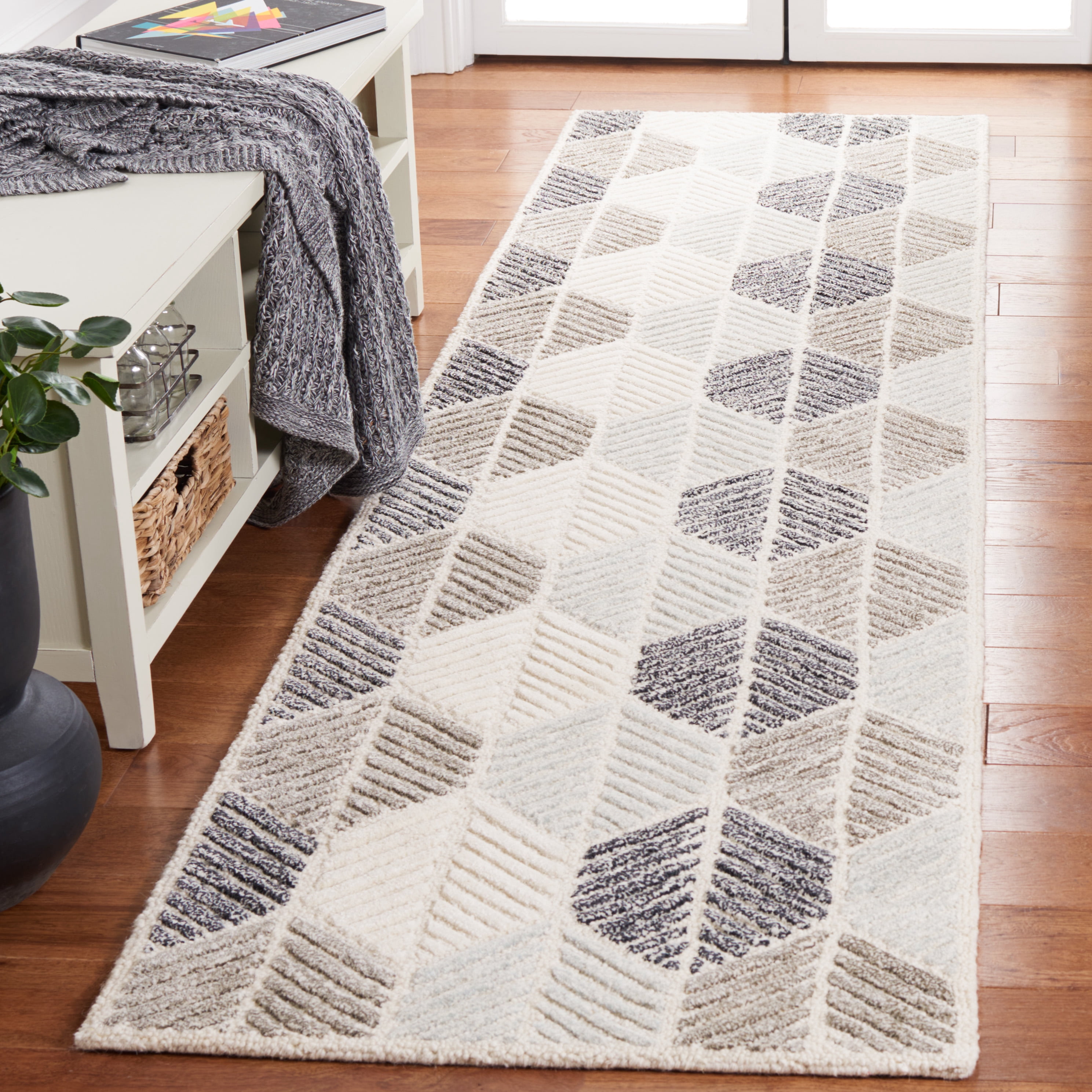 SAFAVIEH Ebony Abigail Geometric Runner Rug, Grey/Ivory, 2'3" x 9'