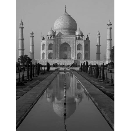 Taj Mahal Hawaii - Taj Mahal, Agra, Uttar Pradesh, India Print Wall Art By Peter Oxford