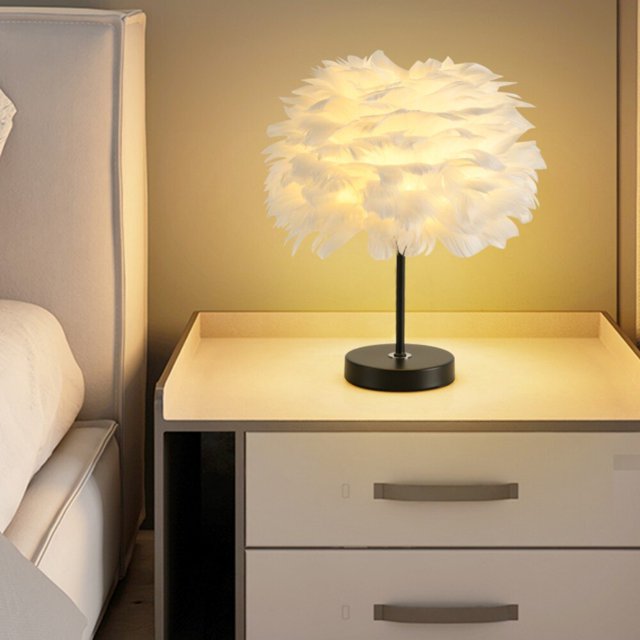 Lámpara LED de mesa de plumas de estilo nórdico, lámpara de mesita de noche romántica, luz de mesa de plumas de ganso para boda, sala de estar, dormitorio, decoración de Hotel