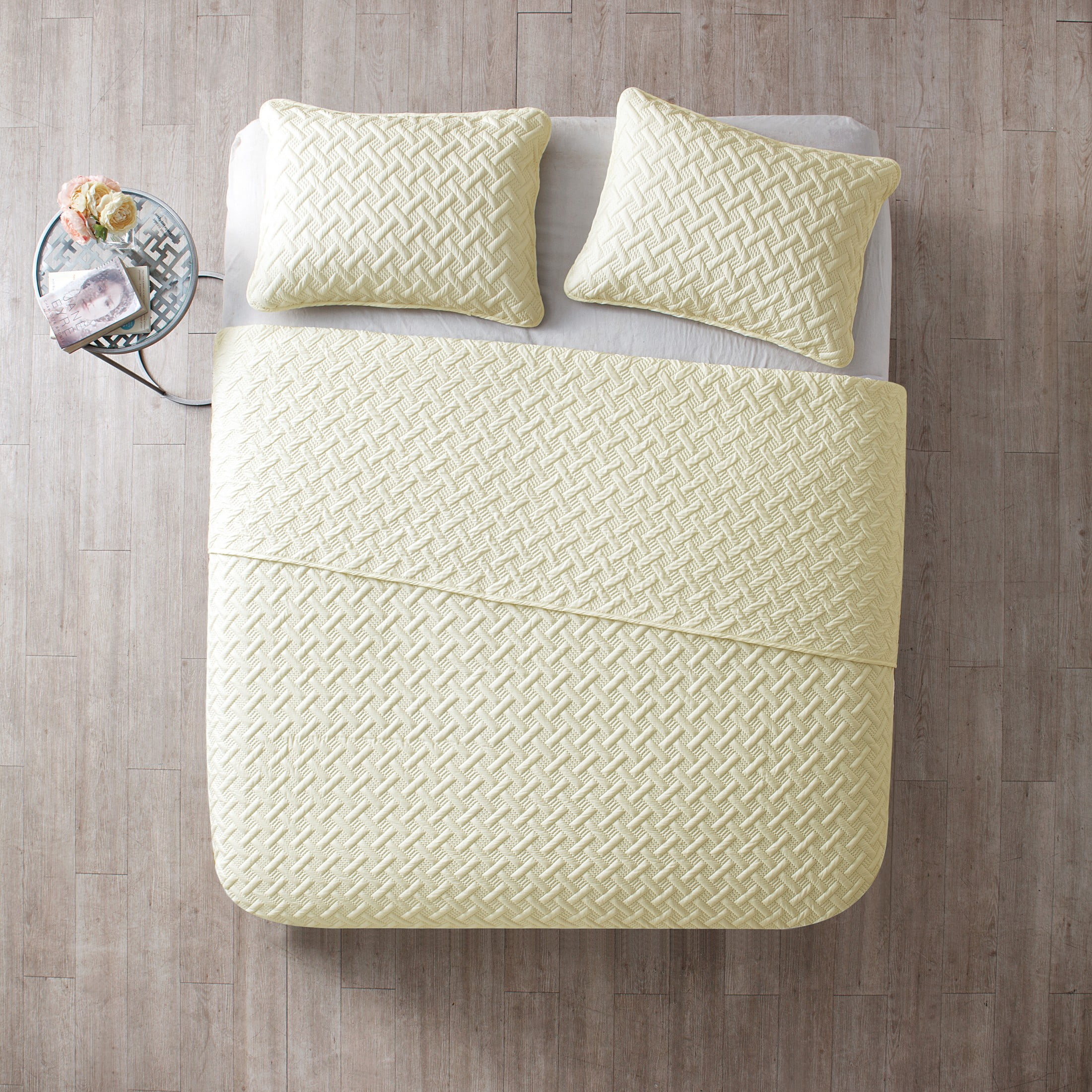 VCNY Home Nina 3-Piece Ivory Geometric Quilt Set, Full/Queen, Adult, Unisex