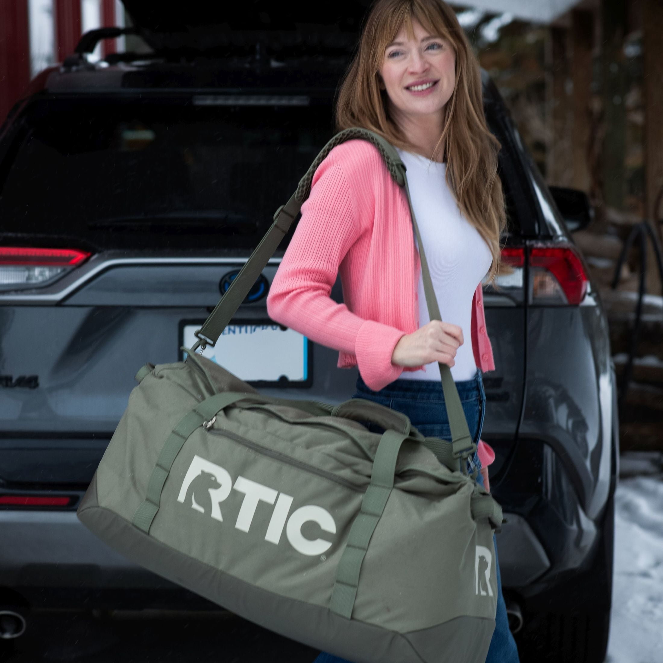 RTIC Road Trip Duffle Bag, Medium, Water Resistant, Durable Fabric, Olive & Beach
