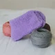 thumbnail image 1 of Xiao Hua 3 pares de pantuflas de felpa moradas cómodas, calcetines cálidos y suaves para dormir en casa en invierno., 1 of 5