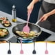 thumbnail image 1 of Espátula de silicona para cocinar - Utensilio flexible de cocina resistente al calor de 15,16" con agujero para colgar, pala salteada y cuchara para repostería que no se rasca, 1 of 5