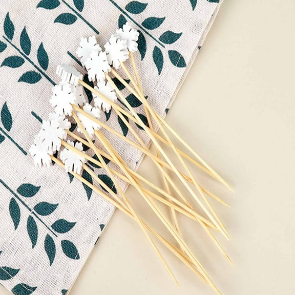Qonioi Christmas Themed Wooden Cocktail Sticks, 50Pcs Disposable Fruit Skewers for Holiday Parties, Festive Drink Stirrers Picks