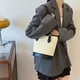 thumbnail image 3 of Gran capacidad, moda, elegancia, bolso de mano para mujer, nueva colección 2025, estilo coreano, versátil, bandolera, bolso de axila, bolso tipo cubo, bolso para mujer., 3 of 10