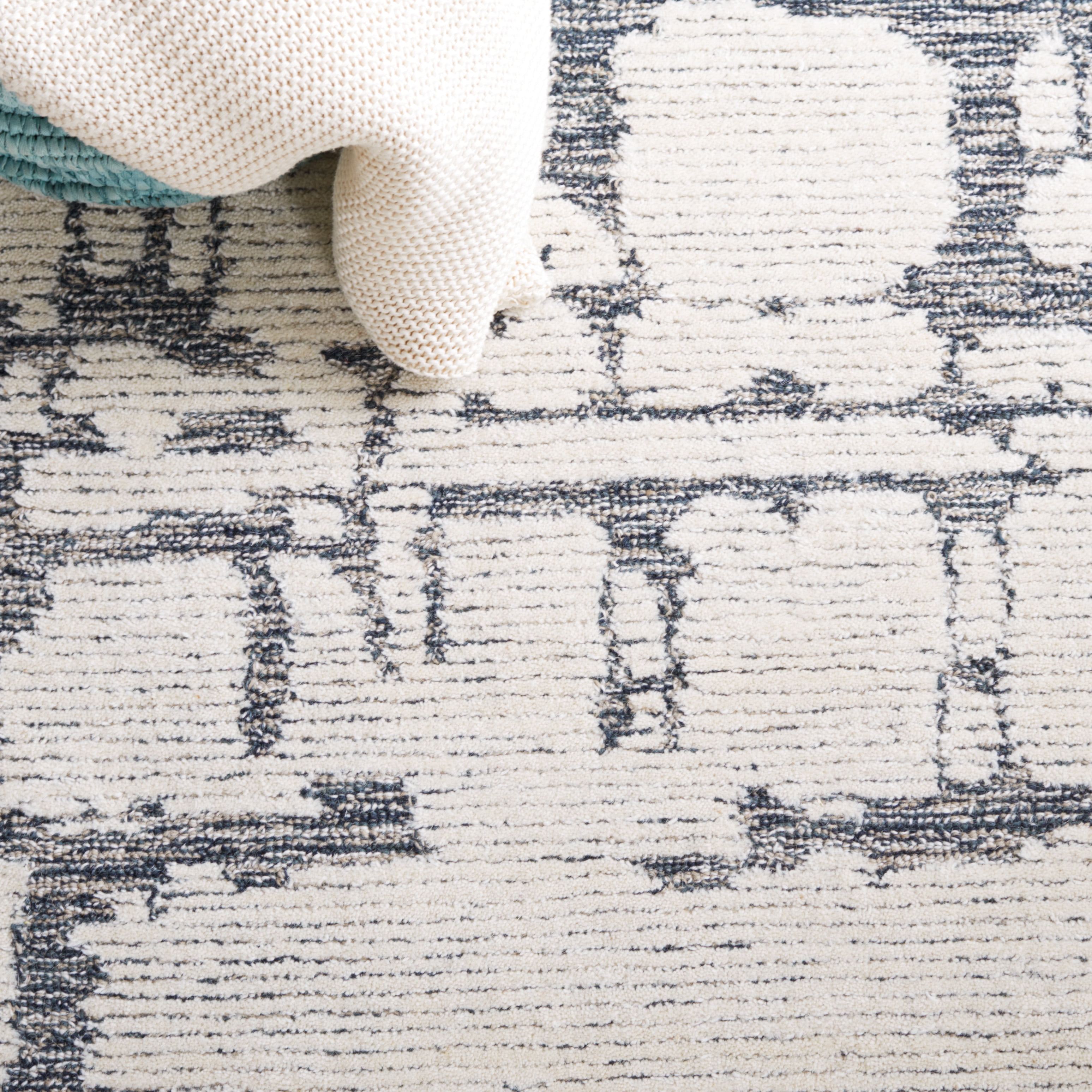 Safavieh Martha Stewart Fleur Distressed Area Rug, Charcoal/Ivory, 8' x 10'