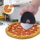 thumbnail image 5 of Rueda de corte de acero inoxidable con protector de cuchillas para una pizza perfecta, 5 of 8