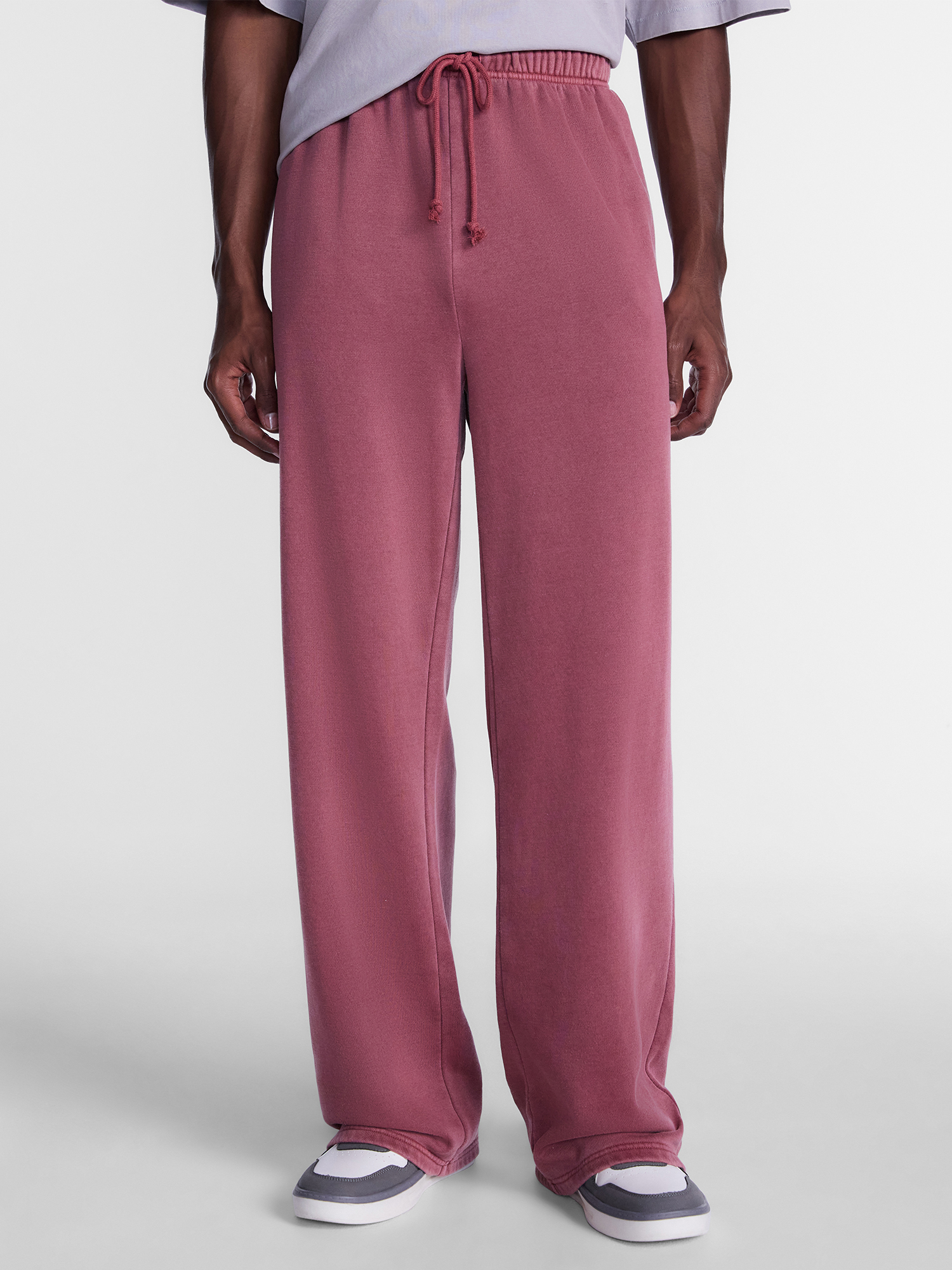 No Boundaries Men's Fleece Open Hem Pants