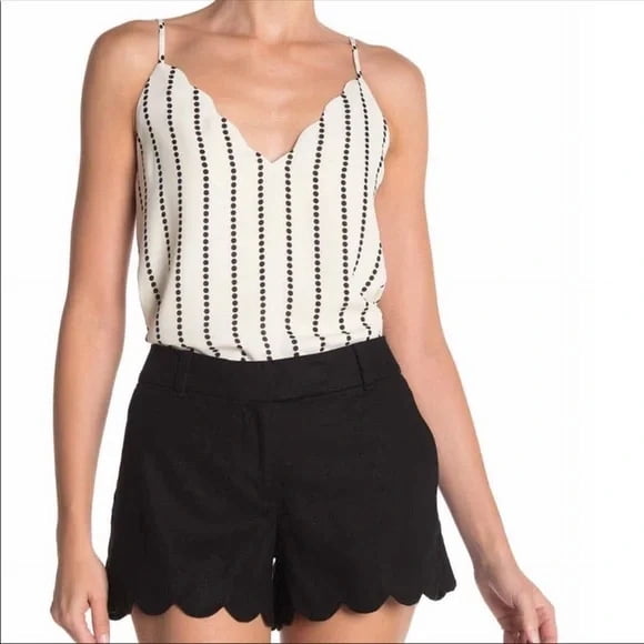 Socialite Womens Scalloped V-Neck Camisole Sleeveless Adjustable Straps Size S