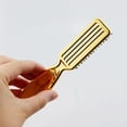 thumbnail image 3 of Cepillo de limpieza de pelo suave con mango de plástico para peluquería, plumero de cuello de peluquero, peine de eliminación de pelo roto, herramientas de peinado, 3 of 4