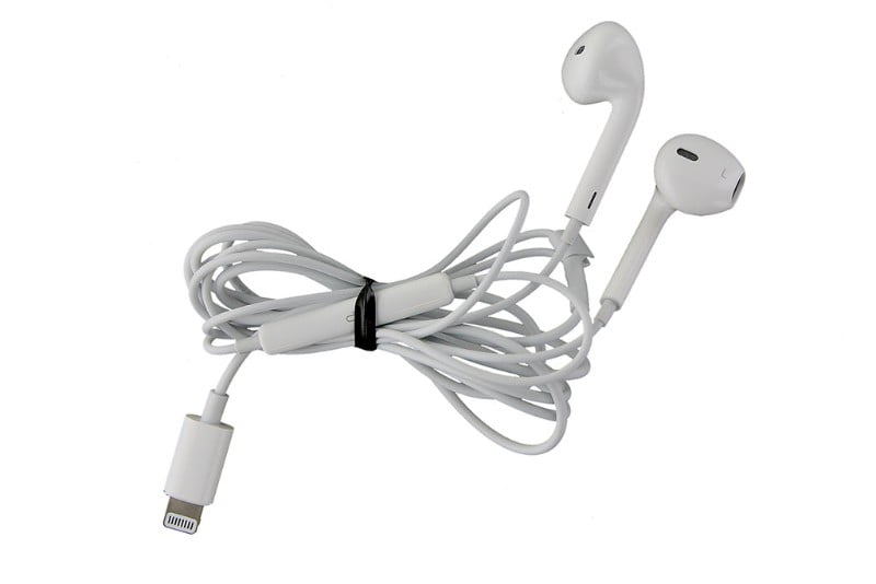 Refurbished Oem Apple Earpod Headphones With Lightning Connector White Mmtn2am A Walmart Com Walmart Com