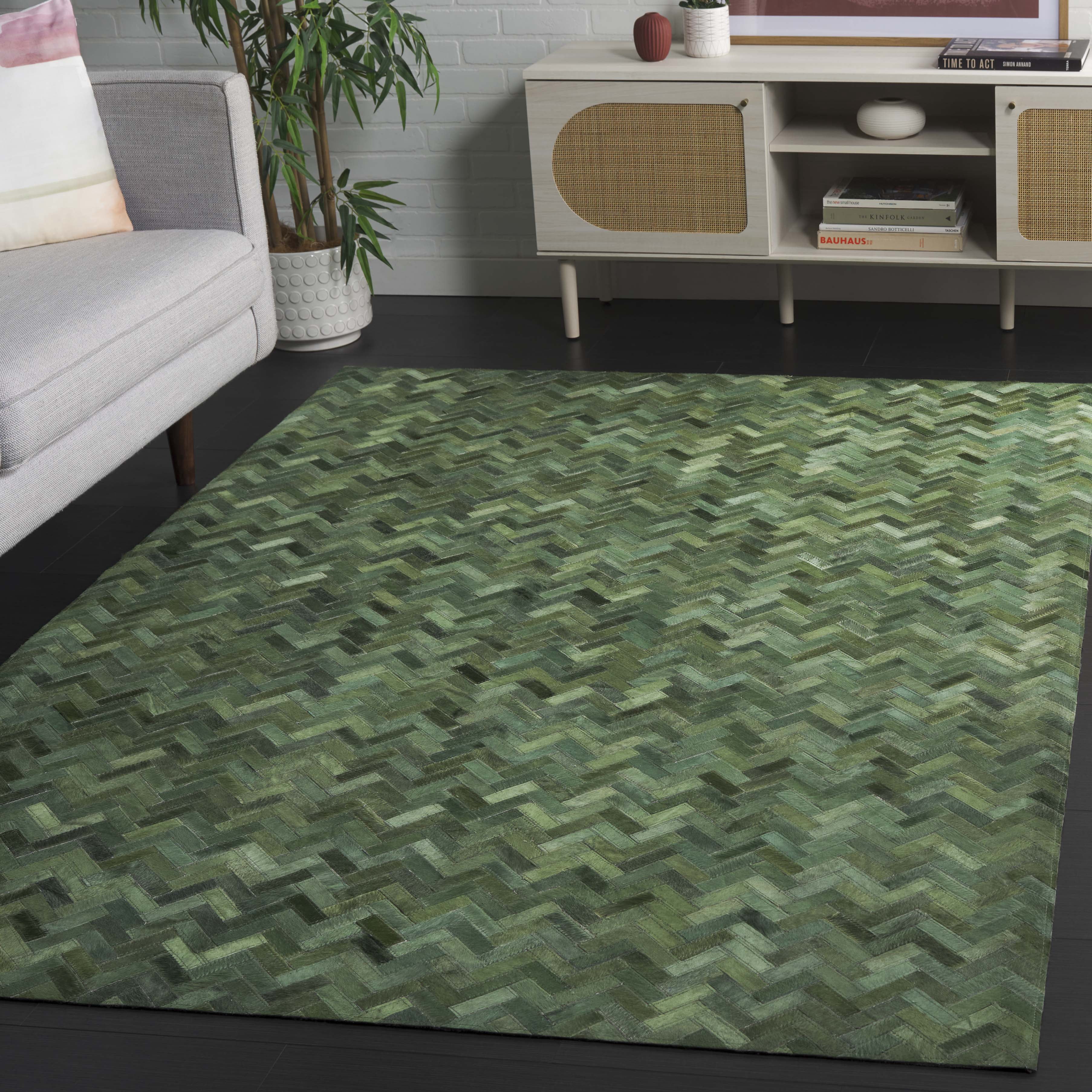 SAFAVIEH Studio Leather Lennard Geometric Area Rug, Green, 4' x 6'