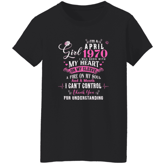 I'm April Girl 1970 56Th Birthday Vintage 56 Years Old Bday Women T-Shirt