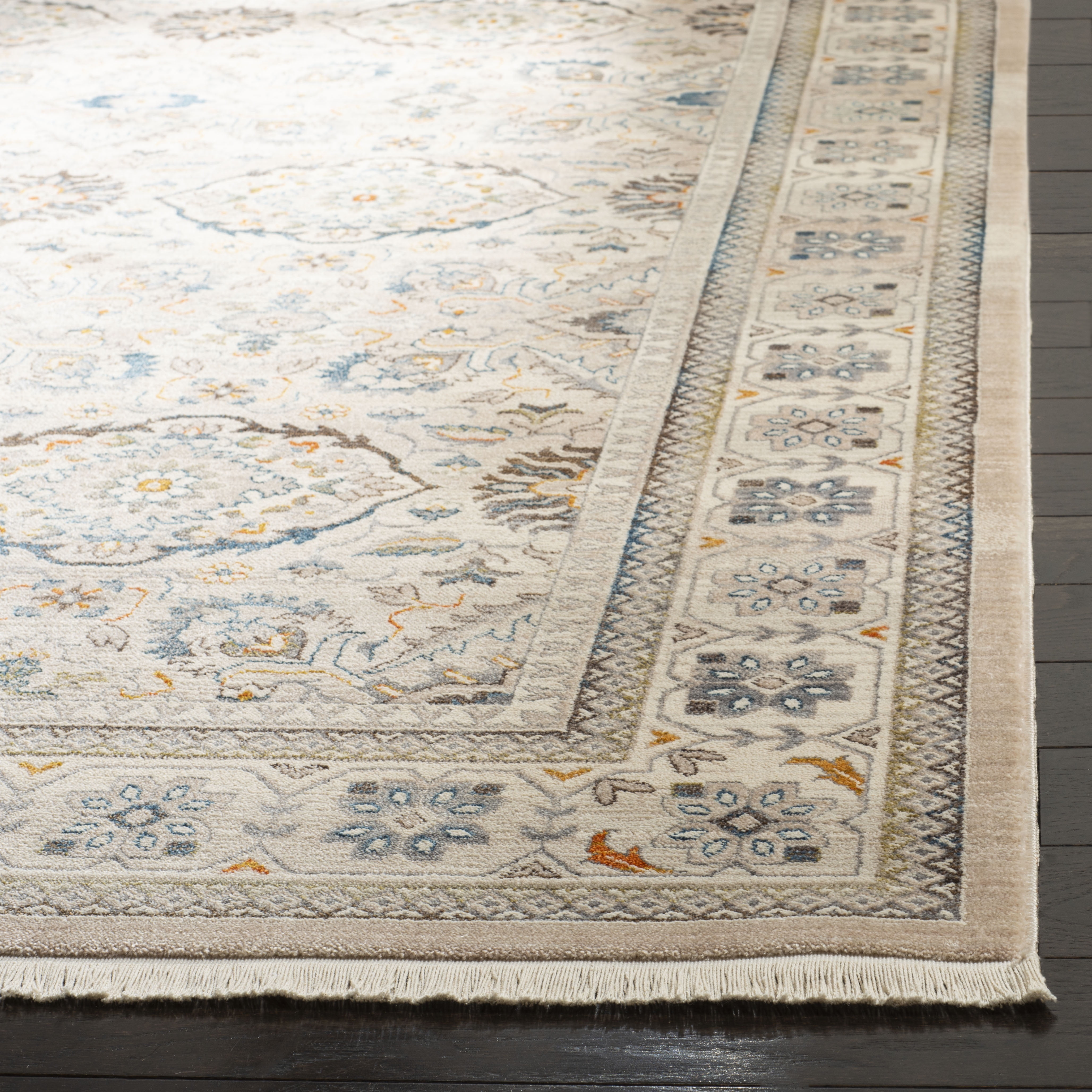 SAFAVIEH Vintage Persian VTP444A Ivory /Light Grey Rug