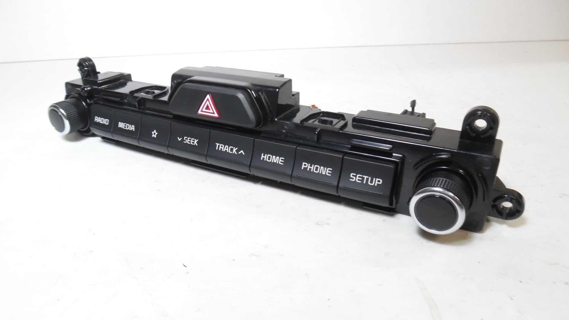 Pre-Owned 2020 2021 Kia Sportage Radio Media Control Panel 96540D9900WK OEM - Verify Specific Vehicle Fitment In Description - (Good)