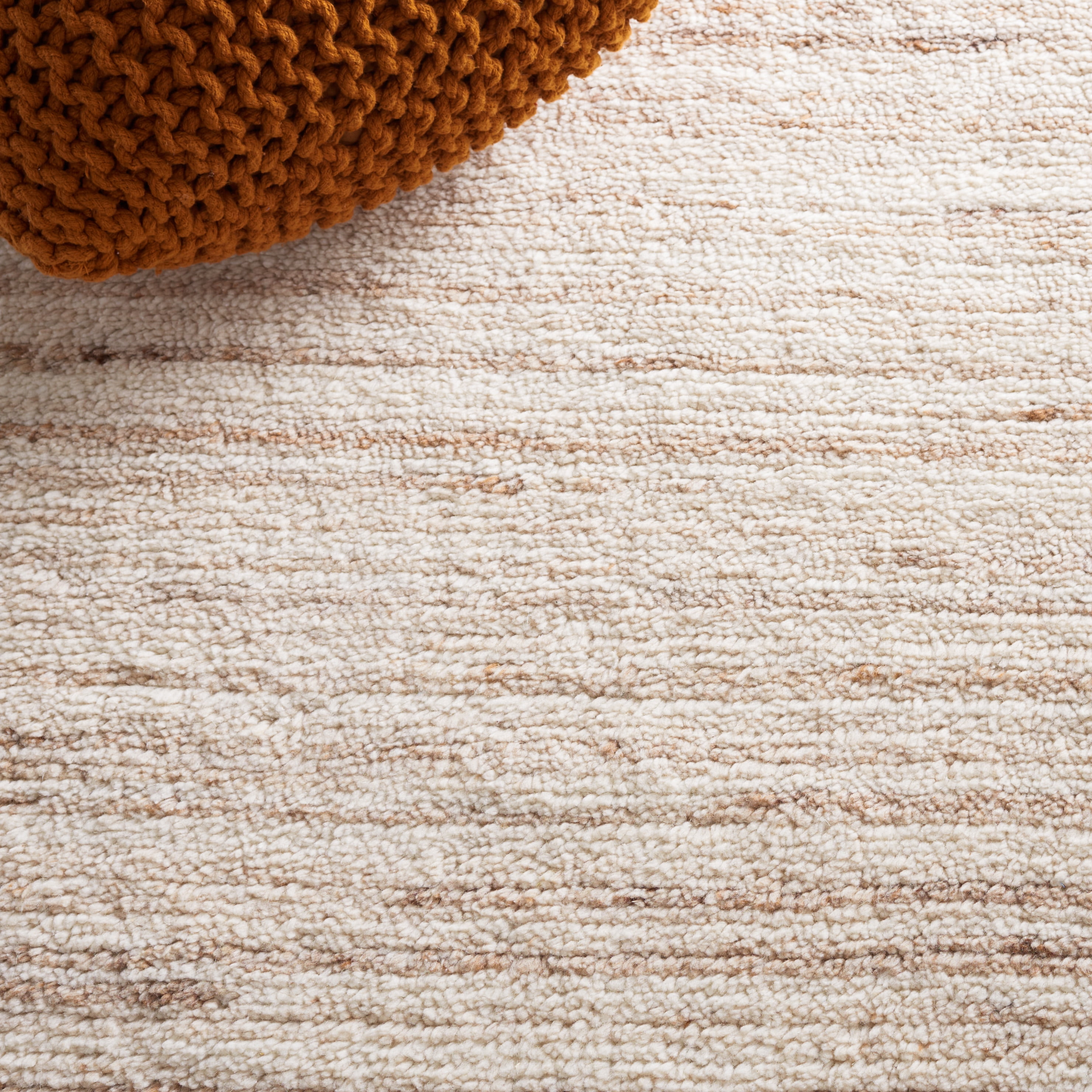 SAFAVIEH Casablanca Katharine Distressed Runner Rug, Beige/Ivory, 2'3" x 11'