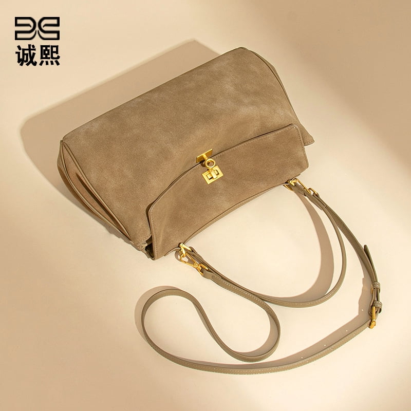 Trendy Soft Leather Crossbody Bag for Women, Chic Design, Elegant and Versatile