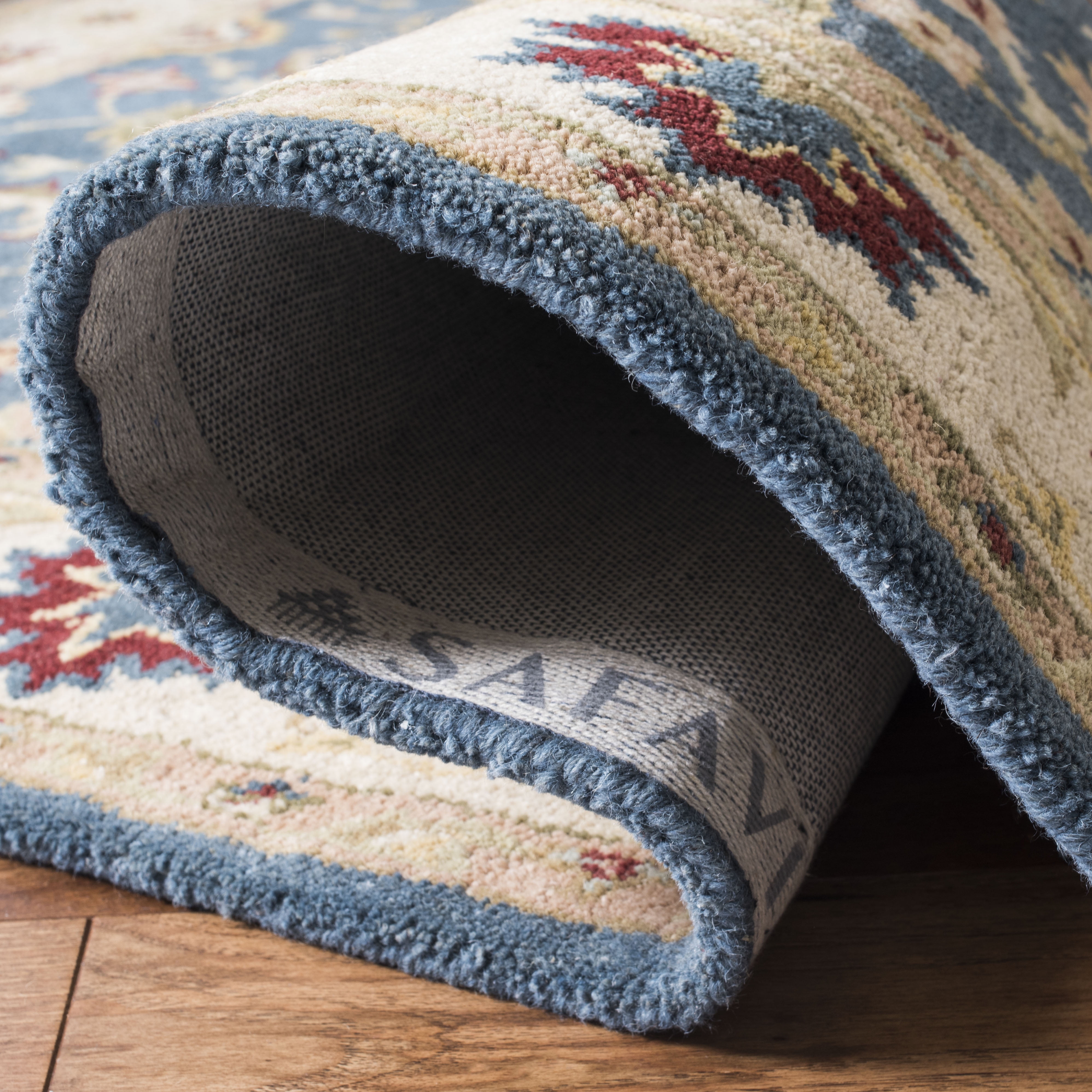 SAFAVIEH Antiquity Anderson Oriental Wool Runner Rug, Blue/Beige, 2'3" x 12'