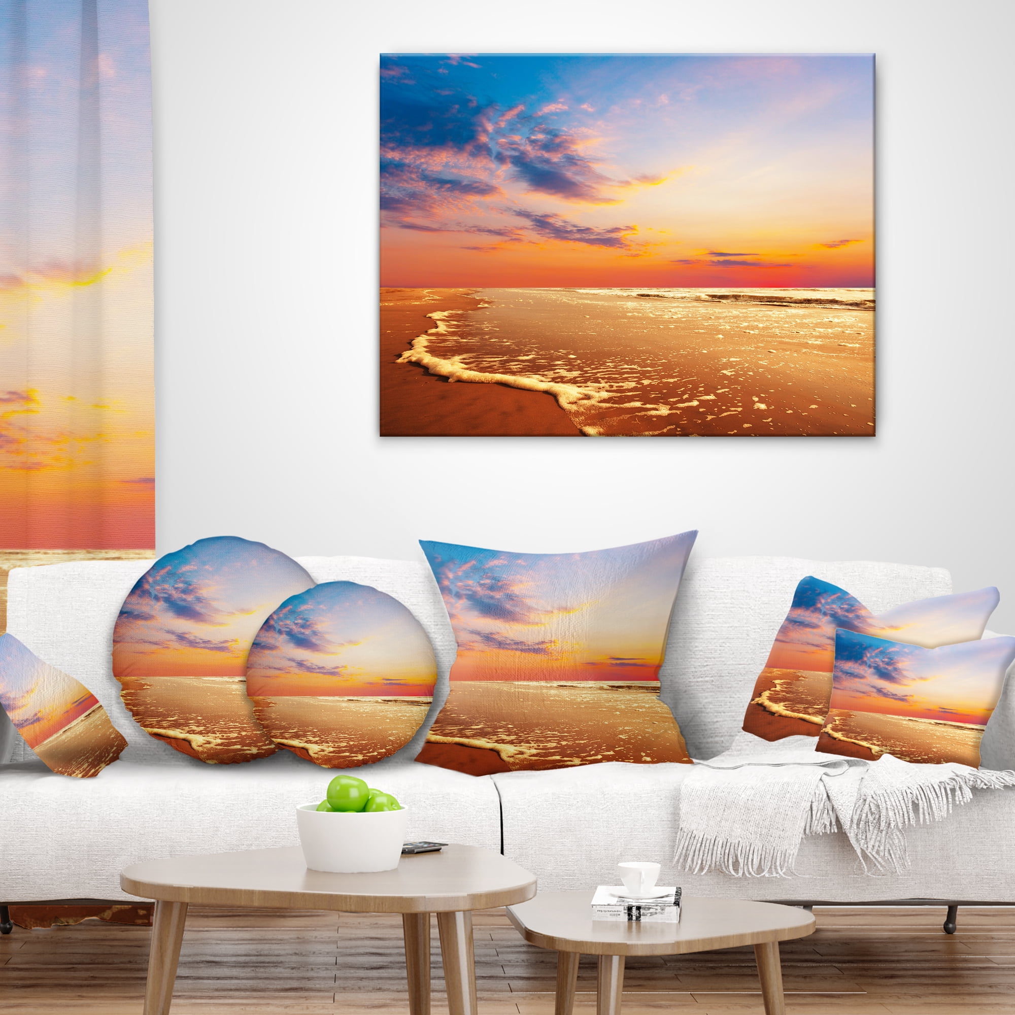 Designart Fascinating Beach with Flowing Waves - Seashore Throw Pillow - 18x18