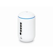 Ubiquiti Dream Router 7، بوابة سحابية لسطح المكتب 10G مع شبكة WiFi 7 مدمجة، ومفتاح PoE، وتخزين microSD (UDR7 (15 واط))