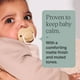 thumbnail image 4 of Chupete Tommee Tippee Azul Verde Bolsa Simétrica sin BPA 0-6 Meses Paquete de 6, 4 of 8