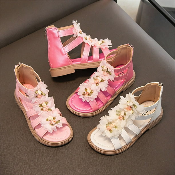 Flip flops with clearance flowers on top