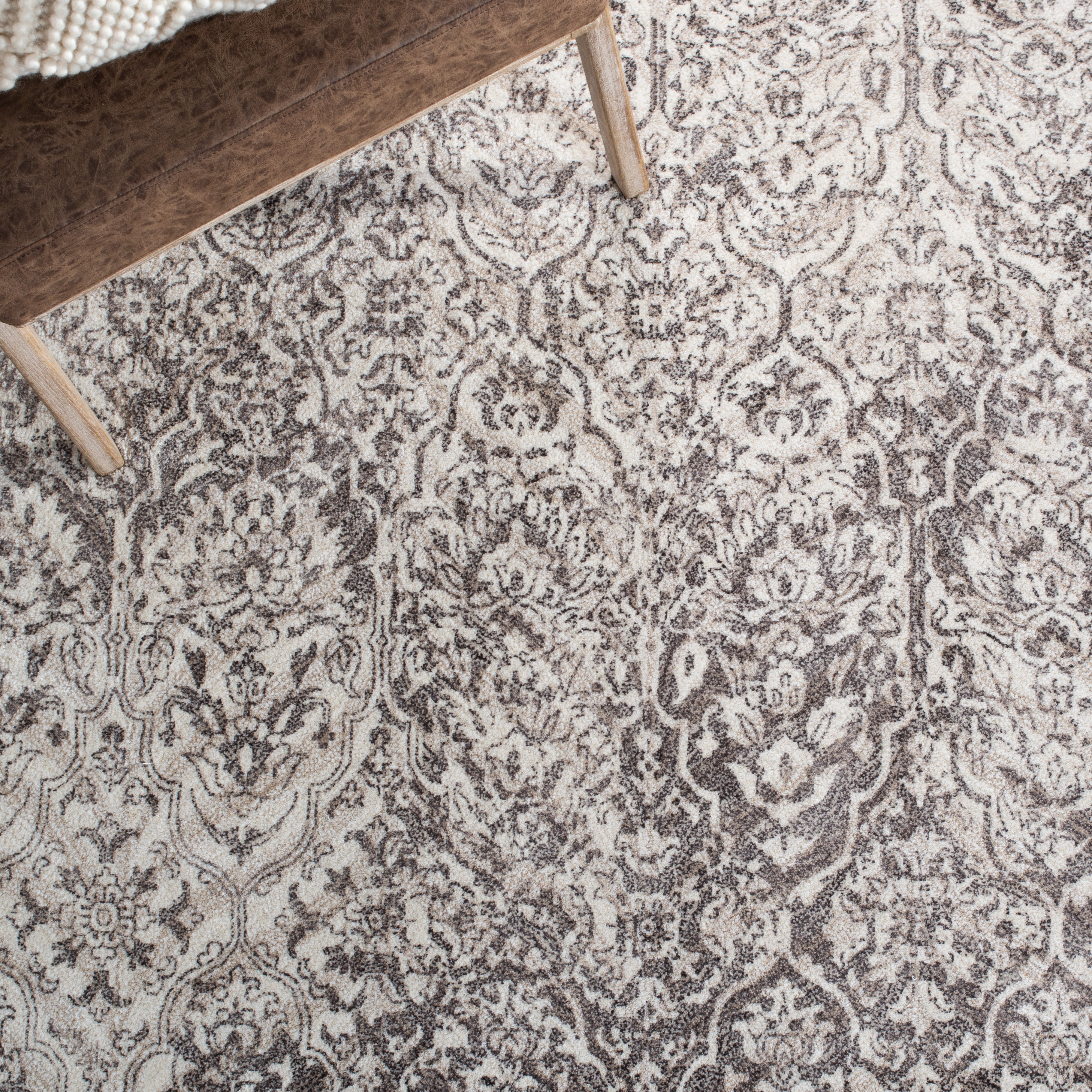 SAFAVIEH Restoration Vintage Delmar Abstract Runner Rug, Beige/Ivory, 2'3" x 8'