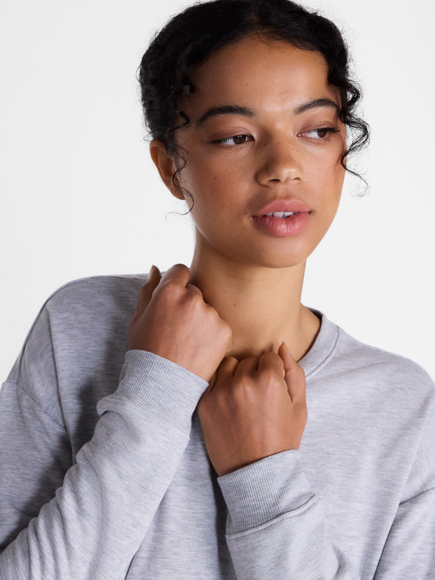Joyspun Women's Fleece Lounge Sleep Top with Long Sleeves, Sizes XS-3X
