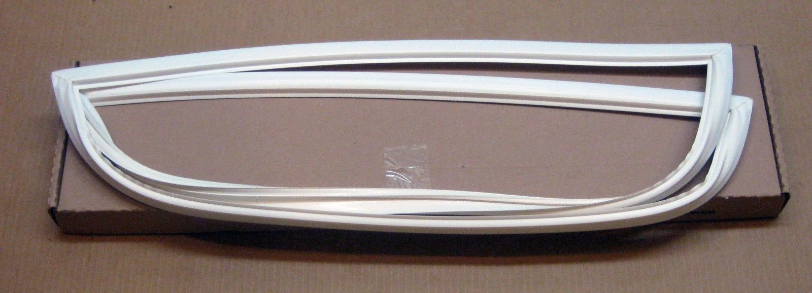 12550115Q Whirlpool White Refrigerator Door Gasket Seal PS2007709