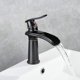 thumbnail image 3 of Grifo mezclador para lavabo de baño, color negro, 3 of 5