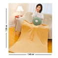 thumbnail image 4 of Almohadas de felpa con diseño de manta con diseño de zanahoria, 35 cm, 4 of 6