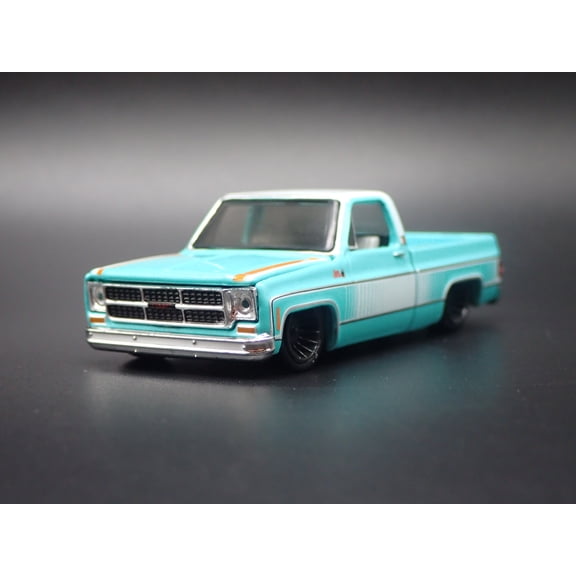 (Open Box) 1976 76 GMC SIERRA GRANDE 15 PICKUP TRUCK SQUAREBODY SS02 1/64 SCALE MODEL CAR