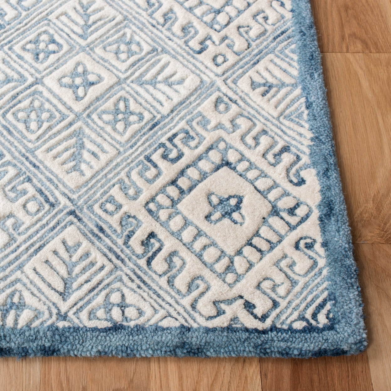 SAFAVIEH Glamour Drummond Geometric Wool Area Rug, Blue/Ivory, 8' x 10'