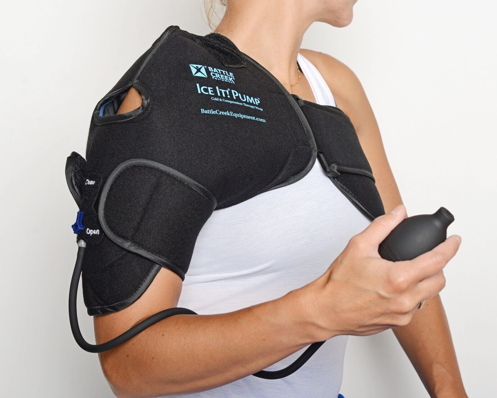 Battle Creek Ice It! Pump Cold & Compression Therapy Wrap - Shoulder F00507