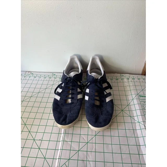 Men’s Size 12.5 Suede Adi-das Gazelle Shoes Sneakers 2023 Casual Navy Blue BD