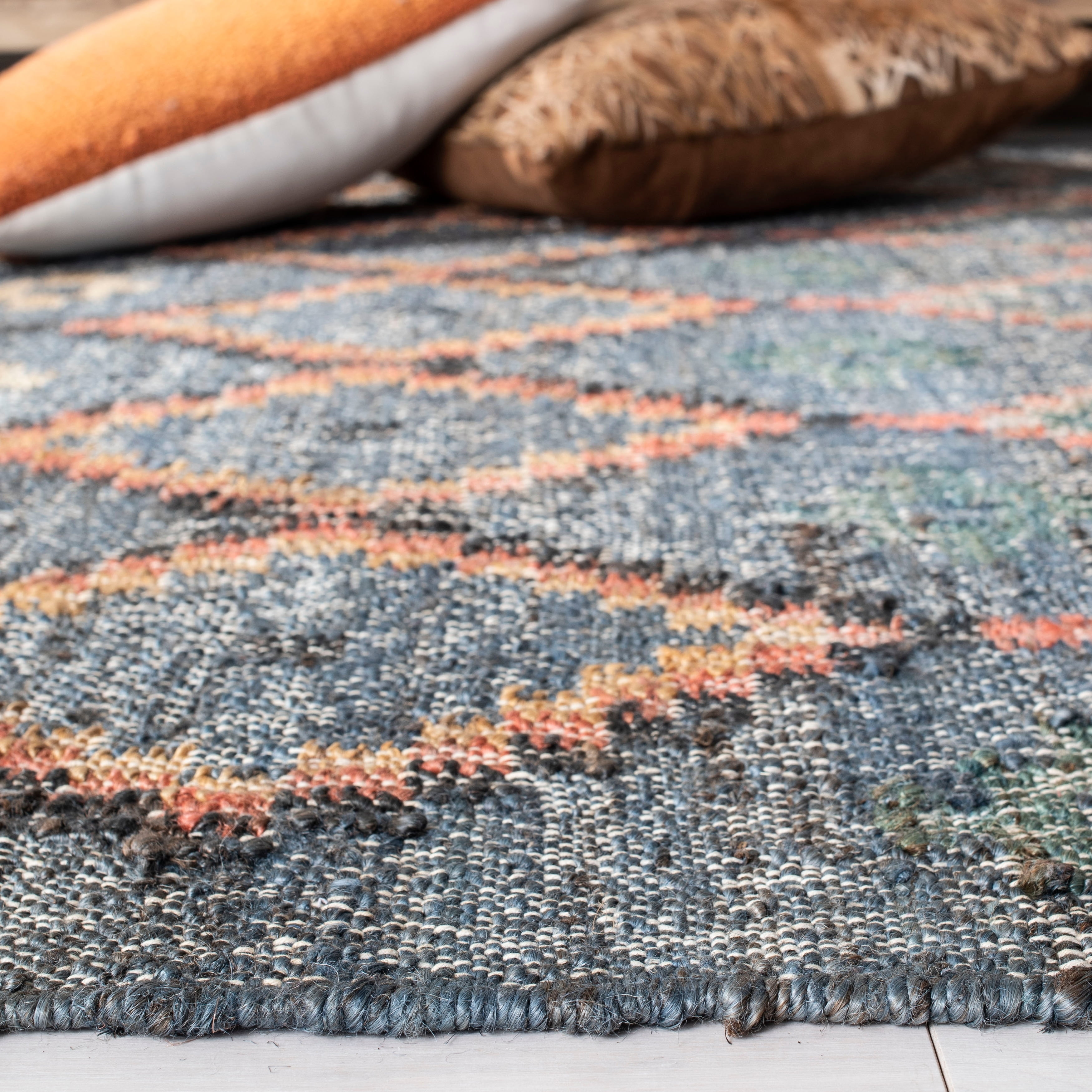 SAFAVIEH Kilim Mendoza Geometric Floral Area Rug, Charcoal/Gold, 5' x 8'
