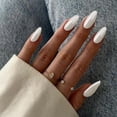 thumbnail image 2 of Uñas postizas adhesivas YOSOMMK almendradas blancas acrílicas 24 piezas, 2 of 6