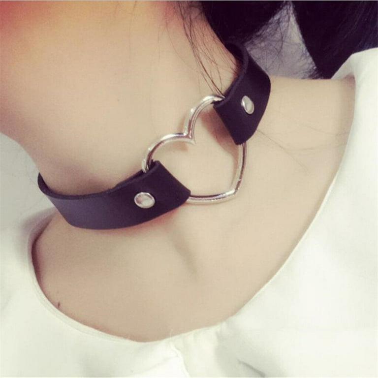 TureClos Women’s Leather Heart-shaped Collar Necklace TureClos Women’s Leather Heart-shaped Collar Necklace
