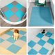 thumbnail image 5 of Paquete de 2 baldosas entrelazadas azules y blancas con orificios de drenaje Alfombrilla antideslizante de PVC suave para el piso de la ducha Alfombrilla modular entrelazada para drenaje, pi, 5 of 5